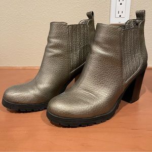 Sam & Libby Deanna Golden Bronze Metallic Heeled Boots Size 8